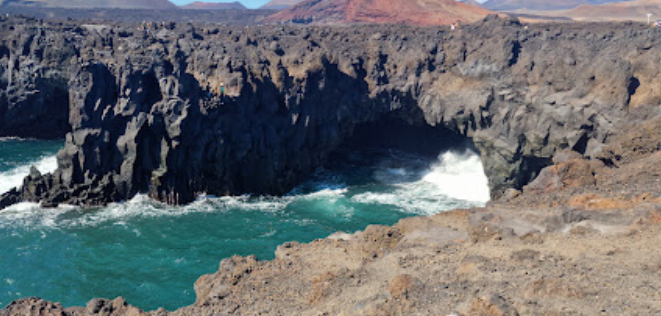 los hervideros lanzarote