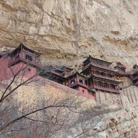 Pingyao: Viaje en el tiempo entre murallas, faroles rojos y comida callejera.