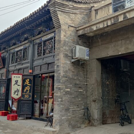 Descubre el Monasterio Colgante y las Cuevas de Yungang en China