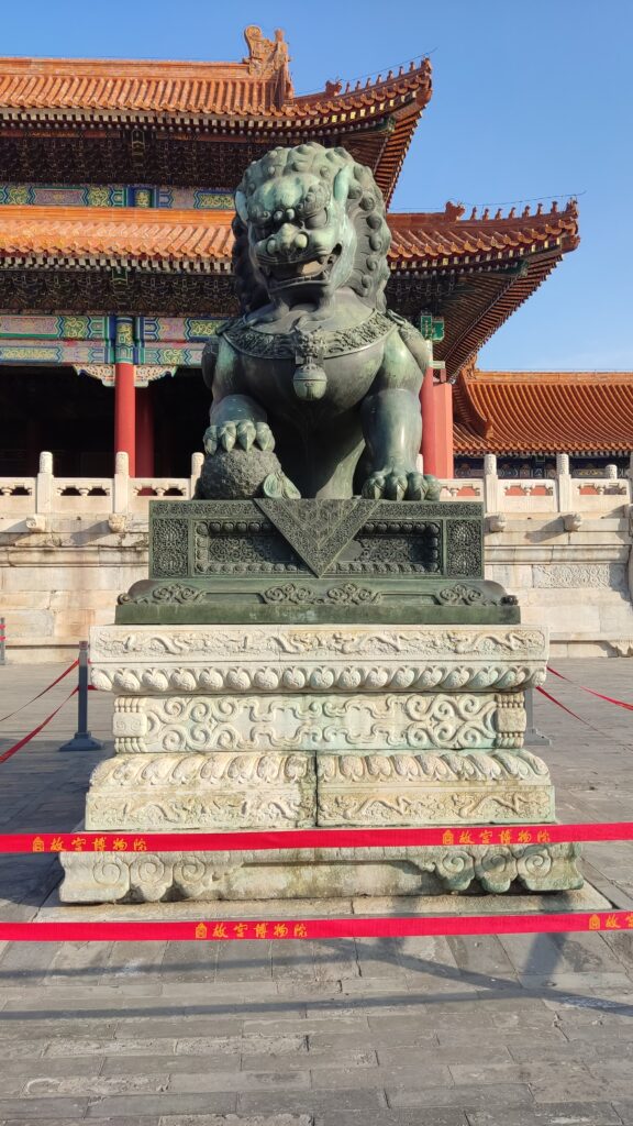 Dragón chino con pelota, significa que es macho.
Ciudad prohibida en Pekín