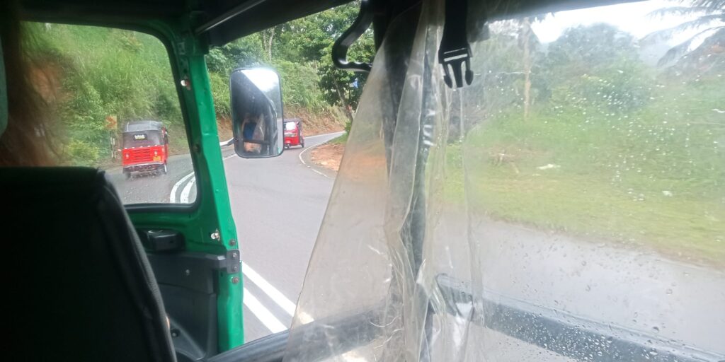 alquiler tuk tuk en sri lanka