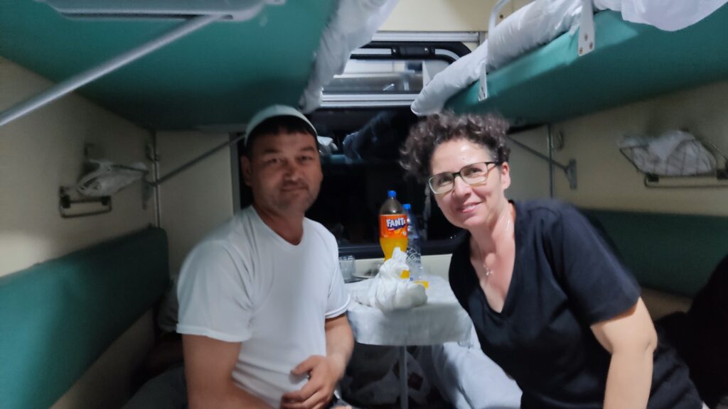 viajar en tren en Uzbekistan