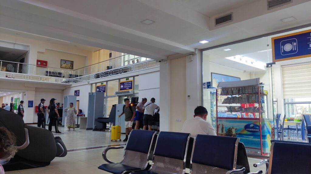 viajar en tren en Uzbekistán