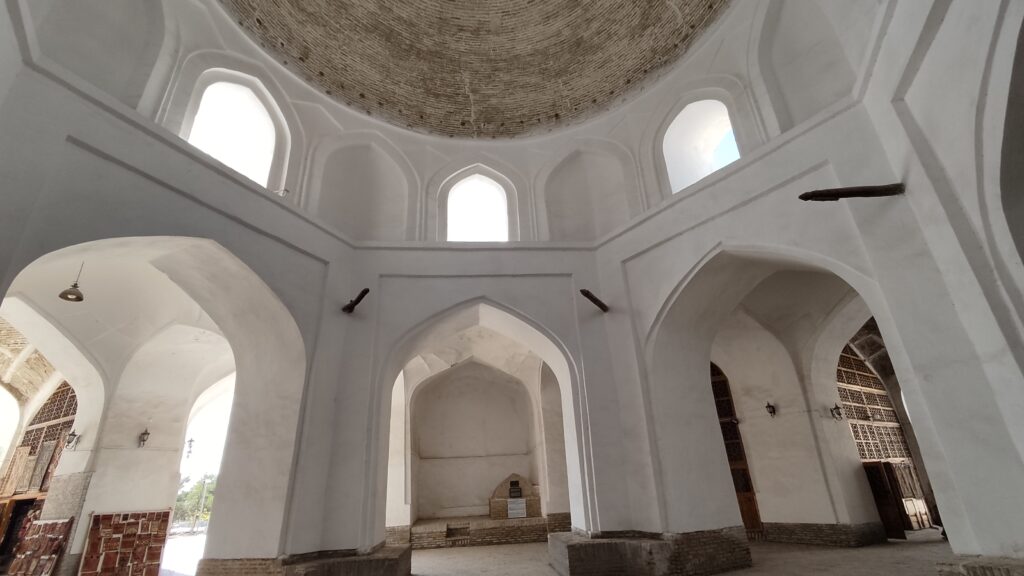 Toki Telpak furushon bujara